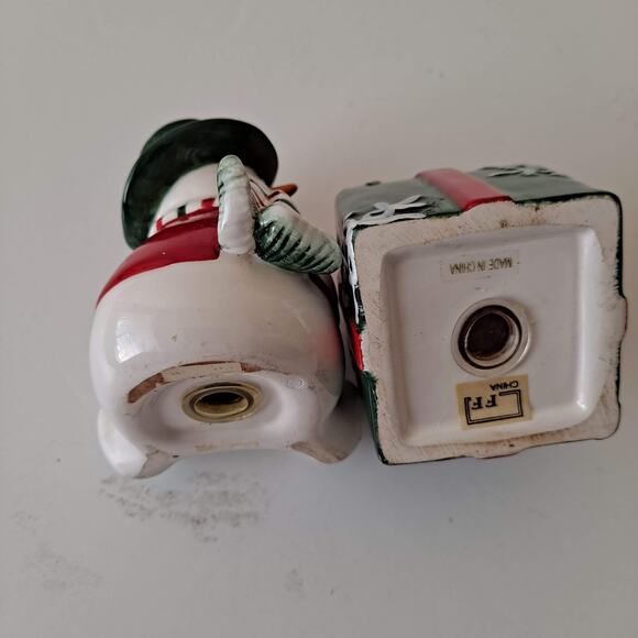 Vintage Fitz and Floyd Snowman Gift Box Christmas Holiday Salt & Pepper Shaker - Picture 9 of 9